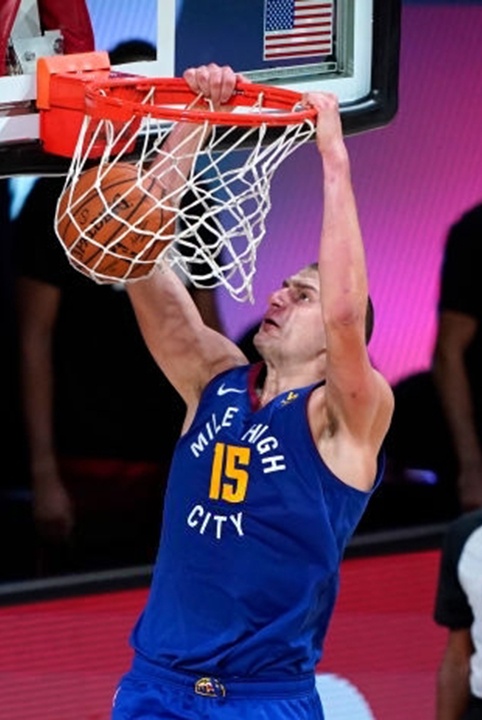 Sao bóng rổ nặng 115 kg húc ngã đối thủ ảnh 7 Sao bong ro nang 115 kg huc nga doi thu anh 7