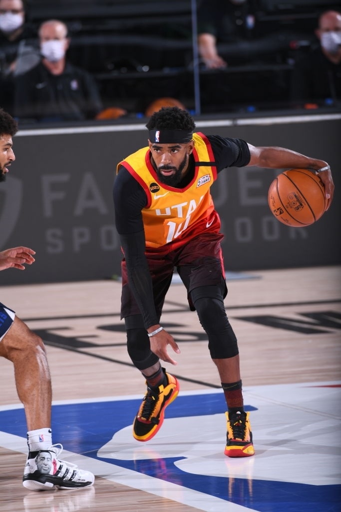 Sao bóng rổ nặng 115 kg húc ngã đối thủ ảnh 10 Sao bong ro nang 115 kg huc nga doi thu anh 10