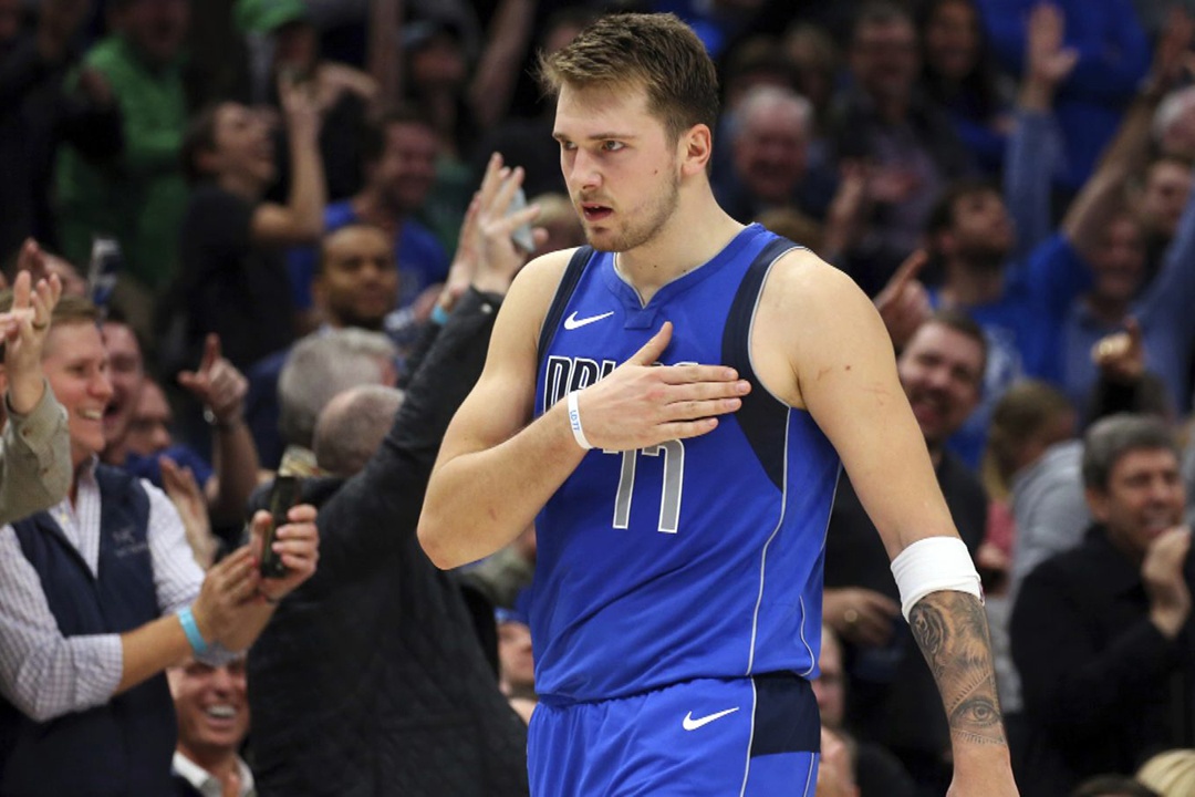 Luka Doncic toa sang o tuoi 21 hinh anh