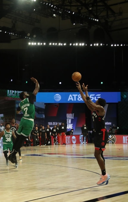 OG Anunoby tung cu buzzer-beater anh 2