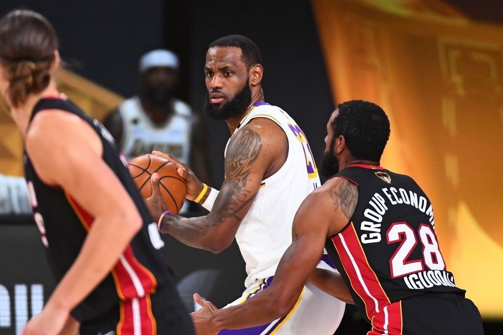 LeBron James roi san anh 3