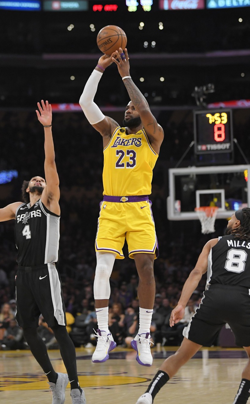 Cầu thủ bóng rổ toàn diện ảnh 3 Cau thu bong ro toan dien anh 3