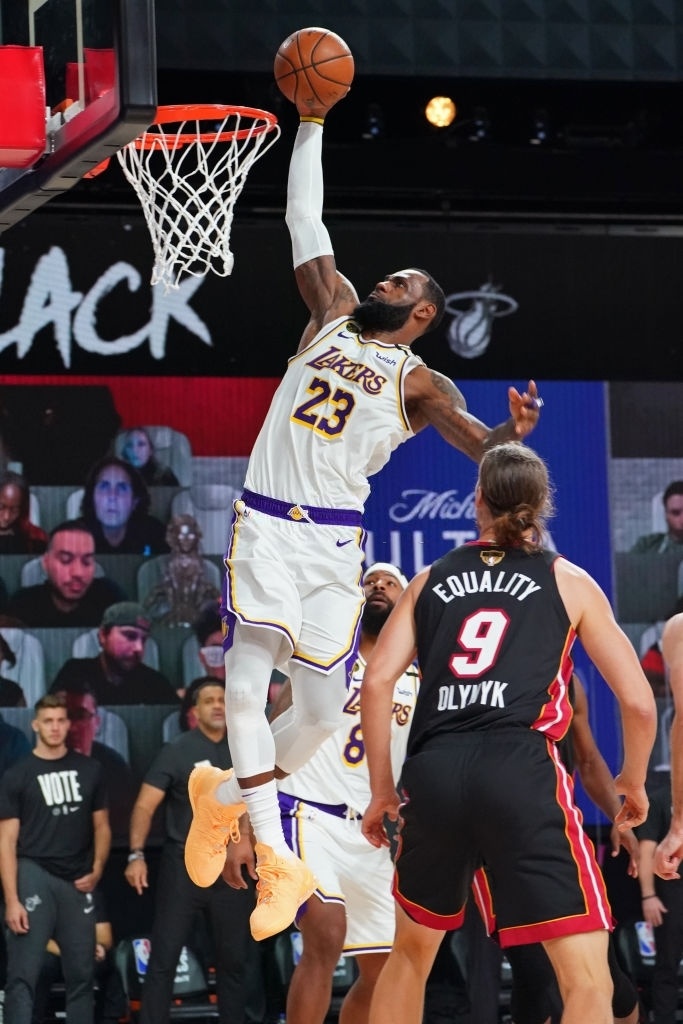 Los Angeles Lakers vo dich anh 3