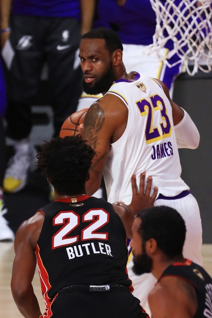 Los Angeles Lakers vo dich anh 2