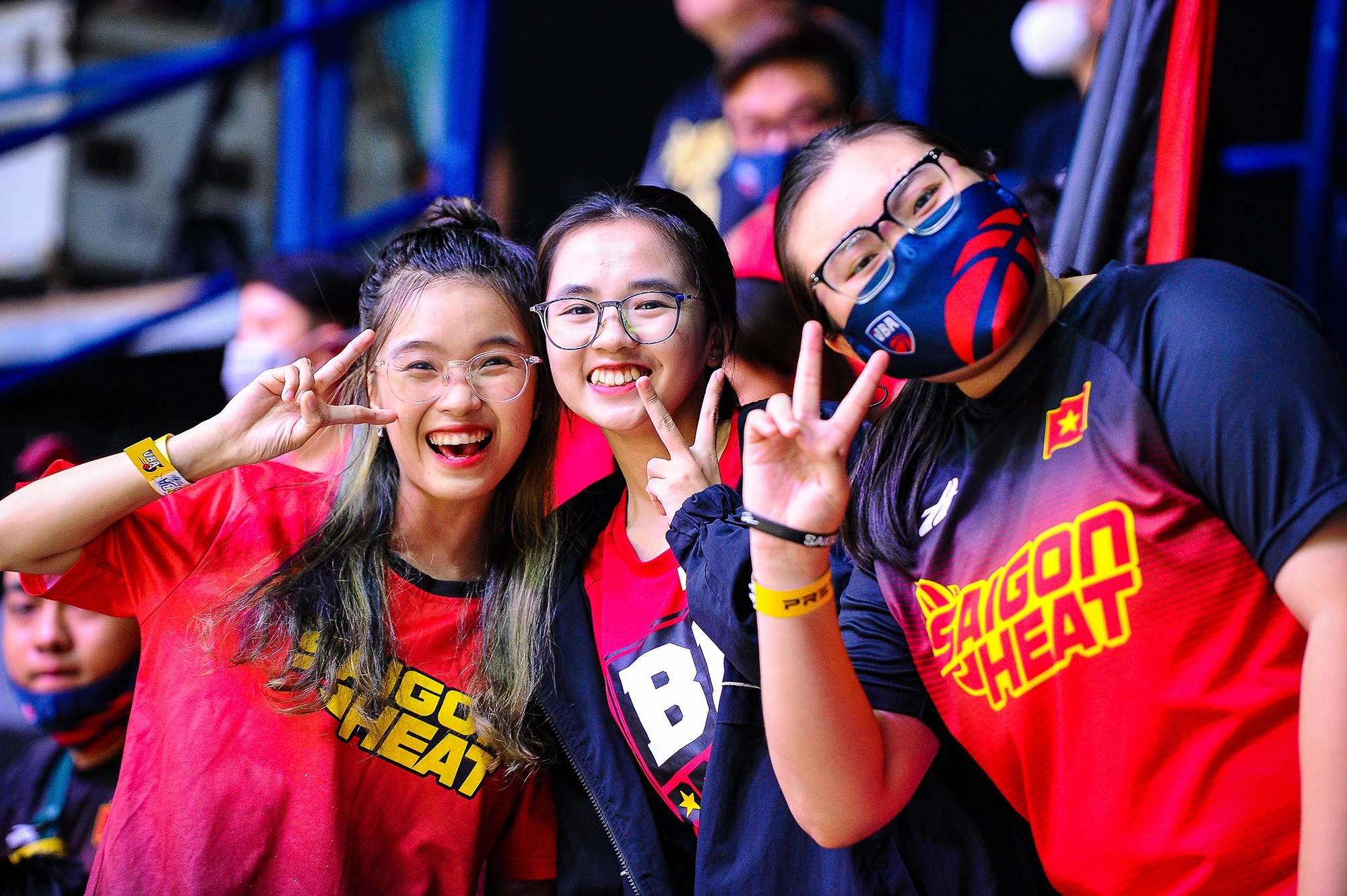 Miu Le xem bong ro anh 5