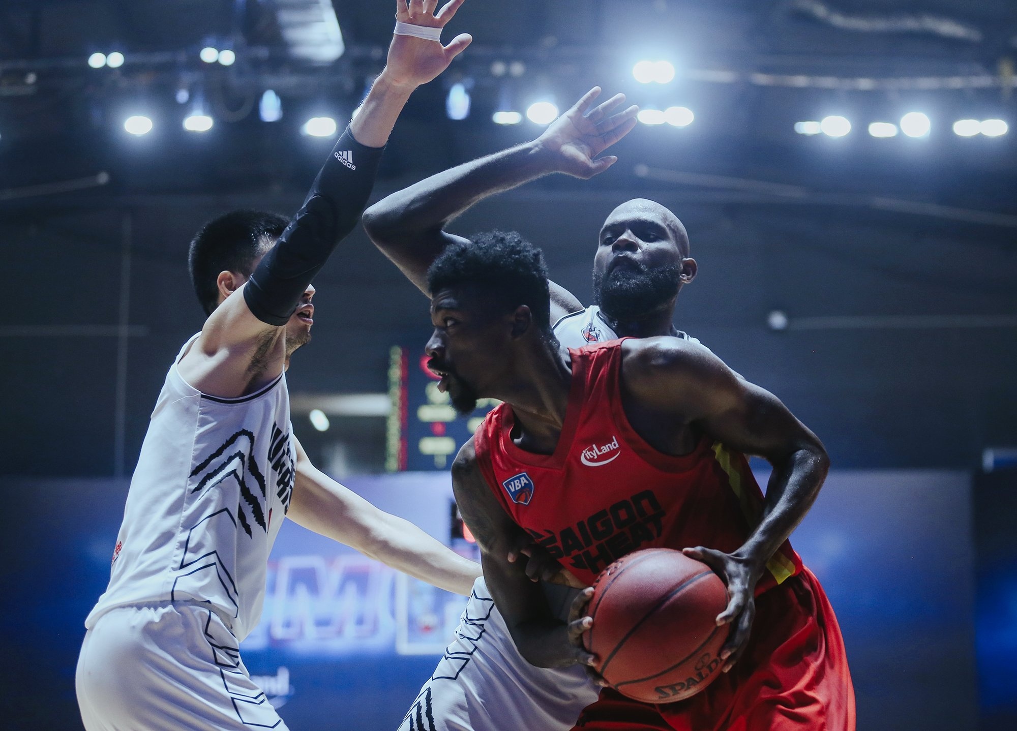 Christian Juzang anh 8