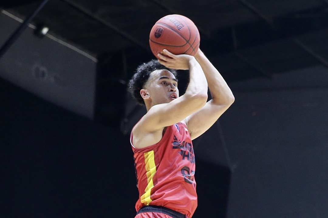 Nhieu cau thu tre duoc ra san trong tran thang cua Saigon Heat hinh anh