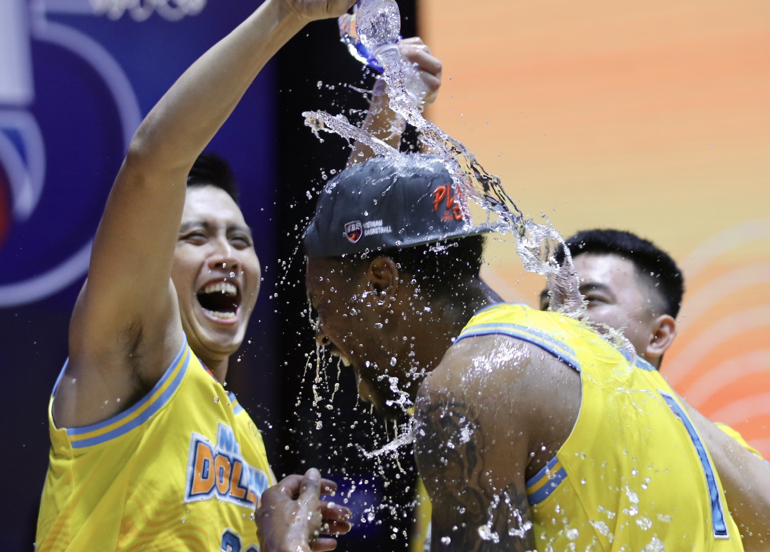 Ngoai binh toa sang trong chien thang cua Nha Trang Dolphins hinh anh