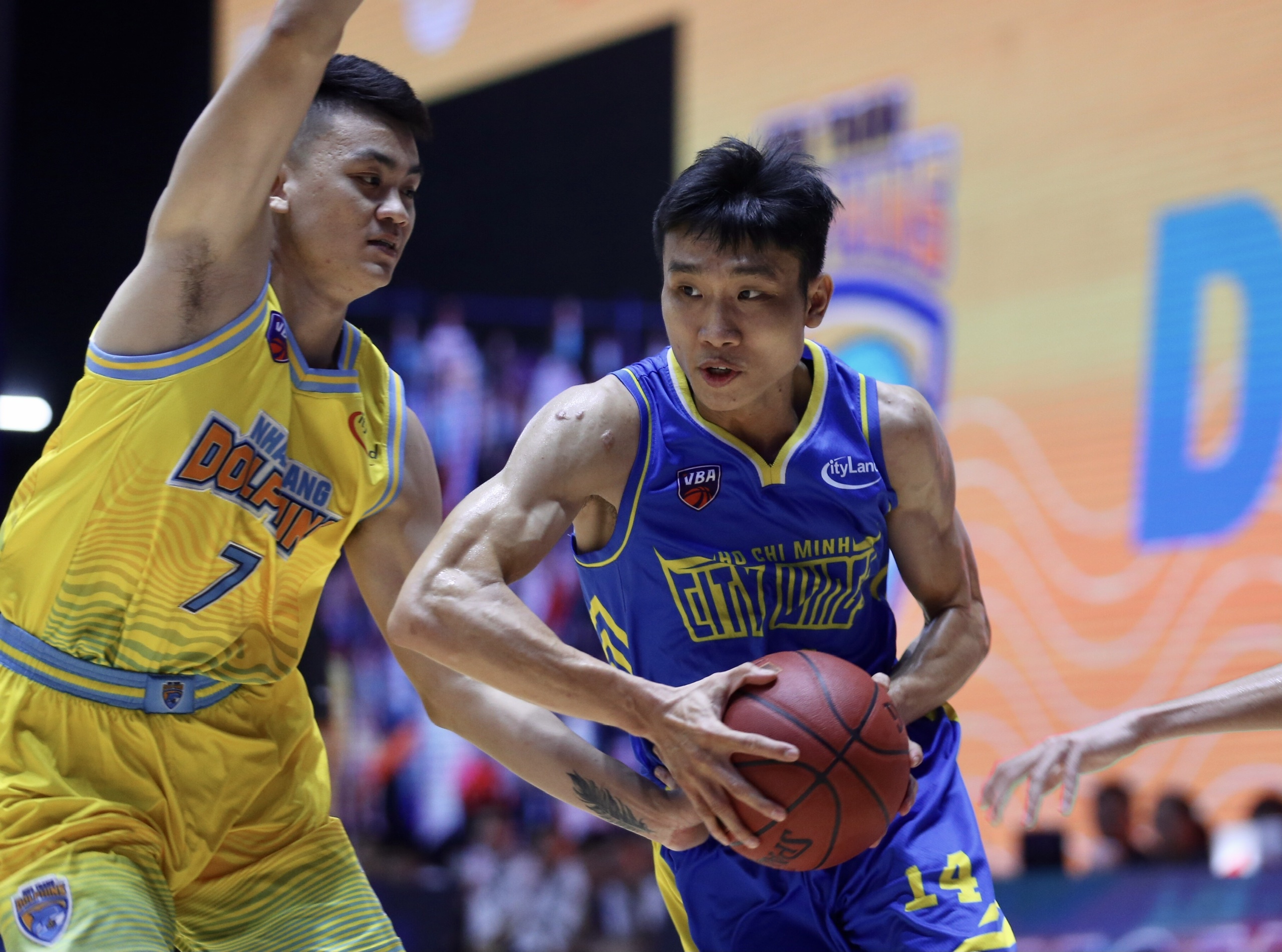 Le Ngoc Tu lap ky luc ghi diem anh 1