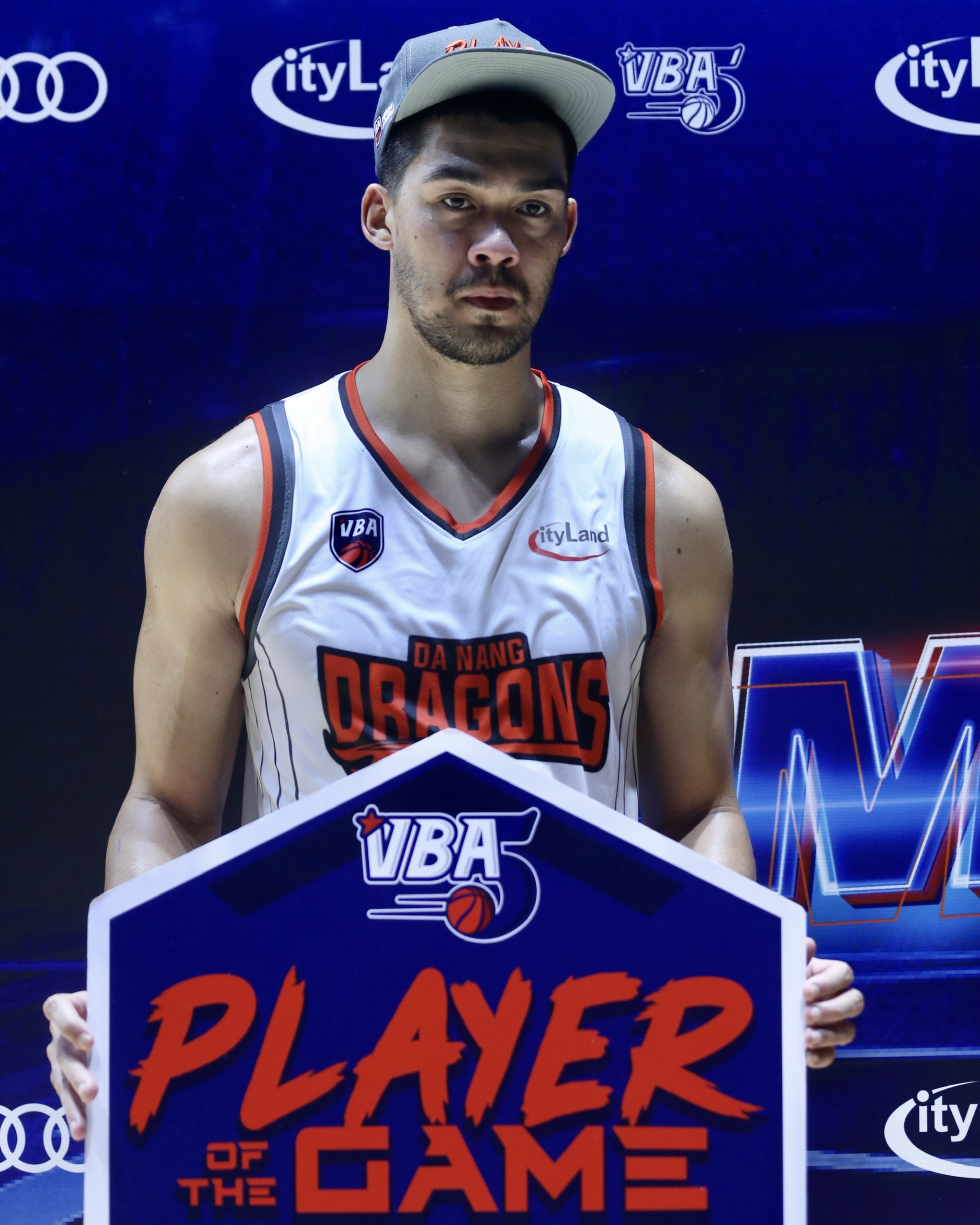 Cara Phuong xem bong ro anh 9