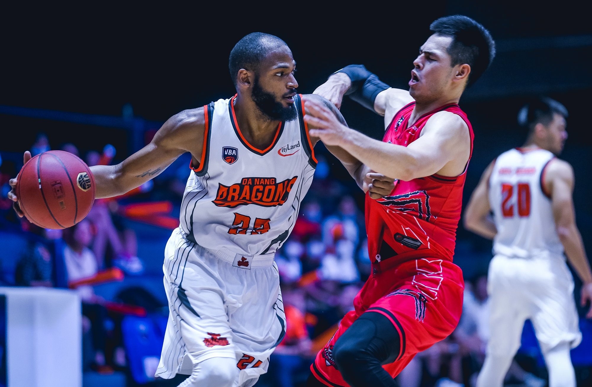 Ngoai binh Thang Long Warriors noi nong anh 7