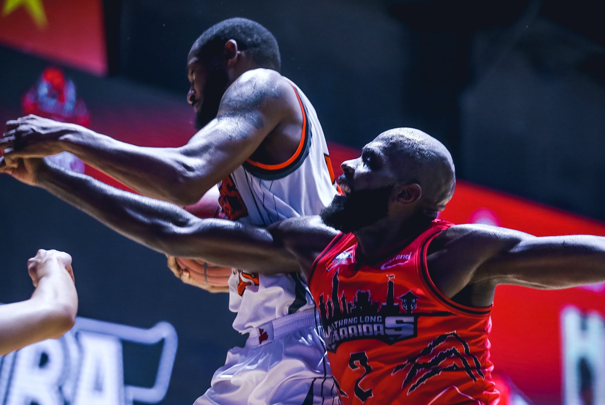 Ngoai binh noi nong trong tran thua cua Thang Long Warriors hinh anh