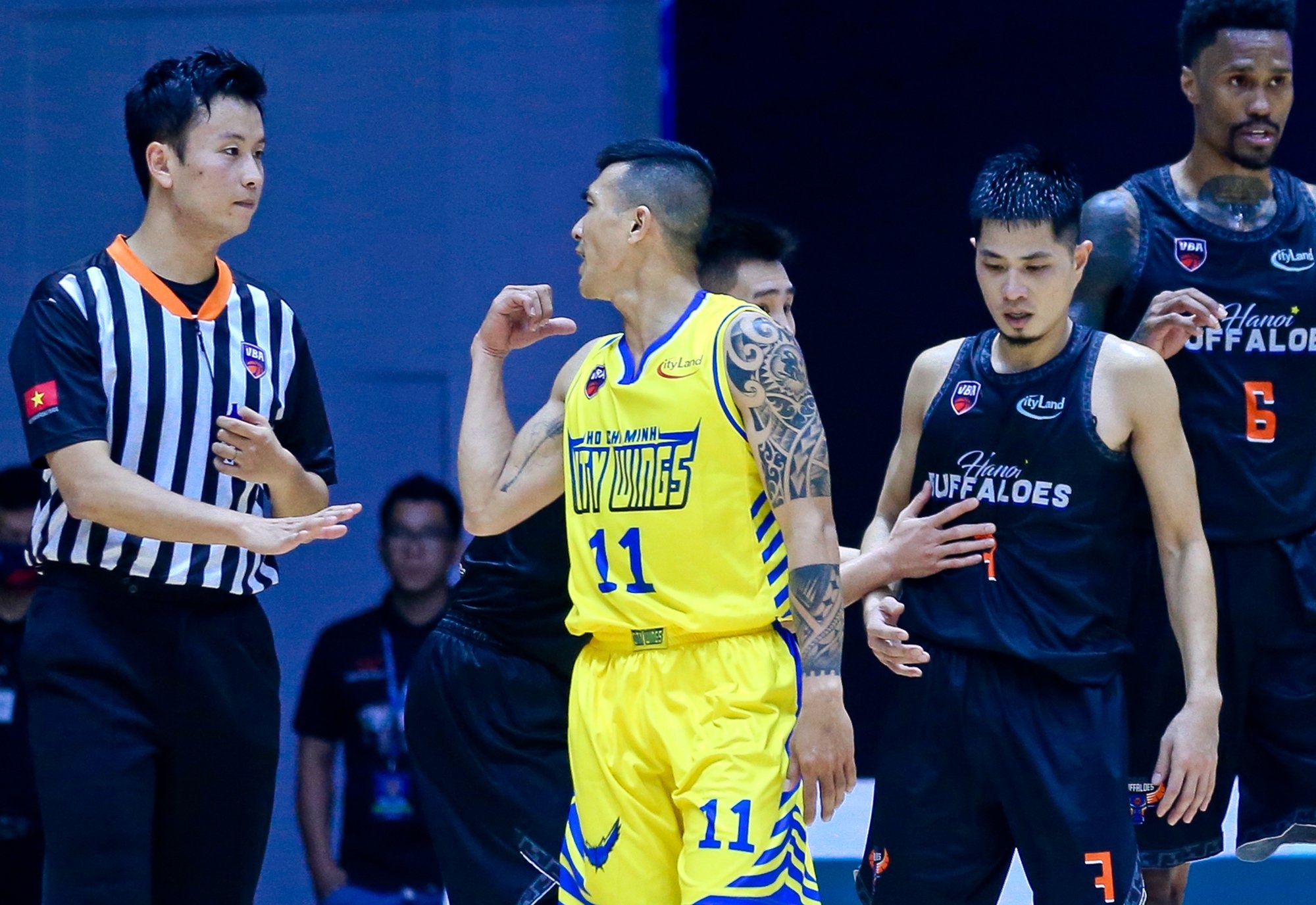 Ngo Tuan Trung buc xuc trong tai anh 6