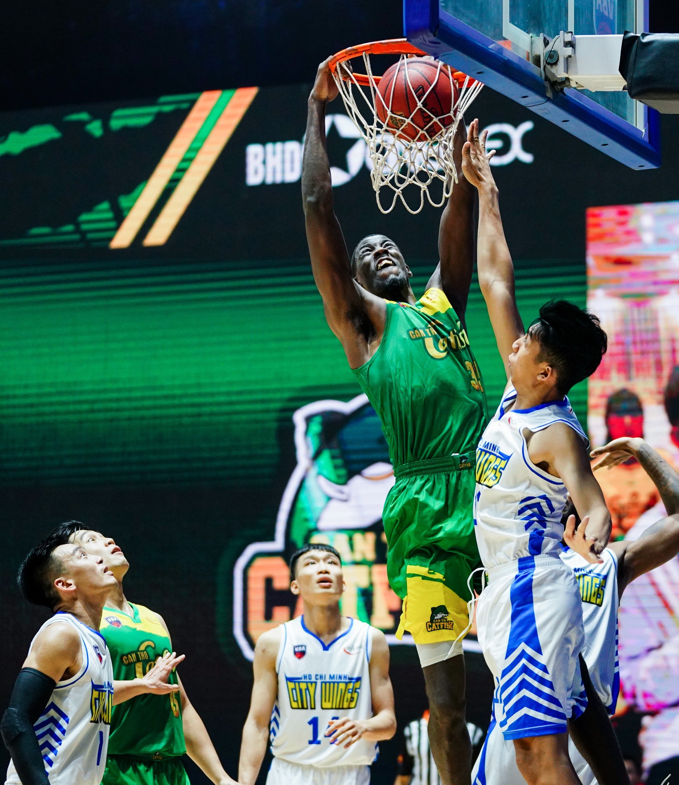 Trung phong Cantho Catfish anh 2