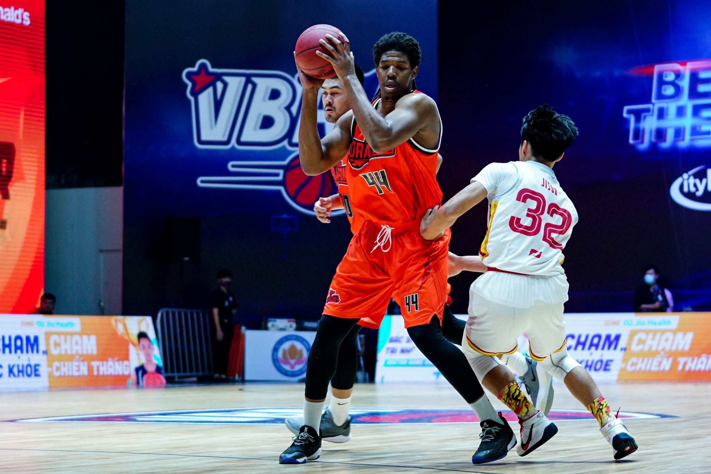 Chris Dierker tuc gian trong tai anh 4