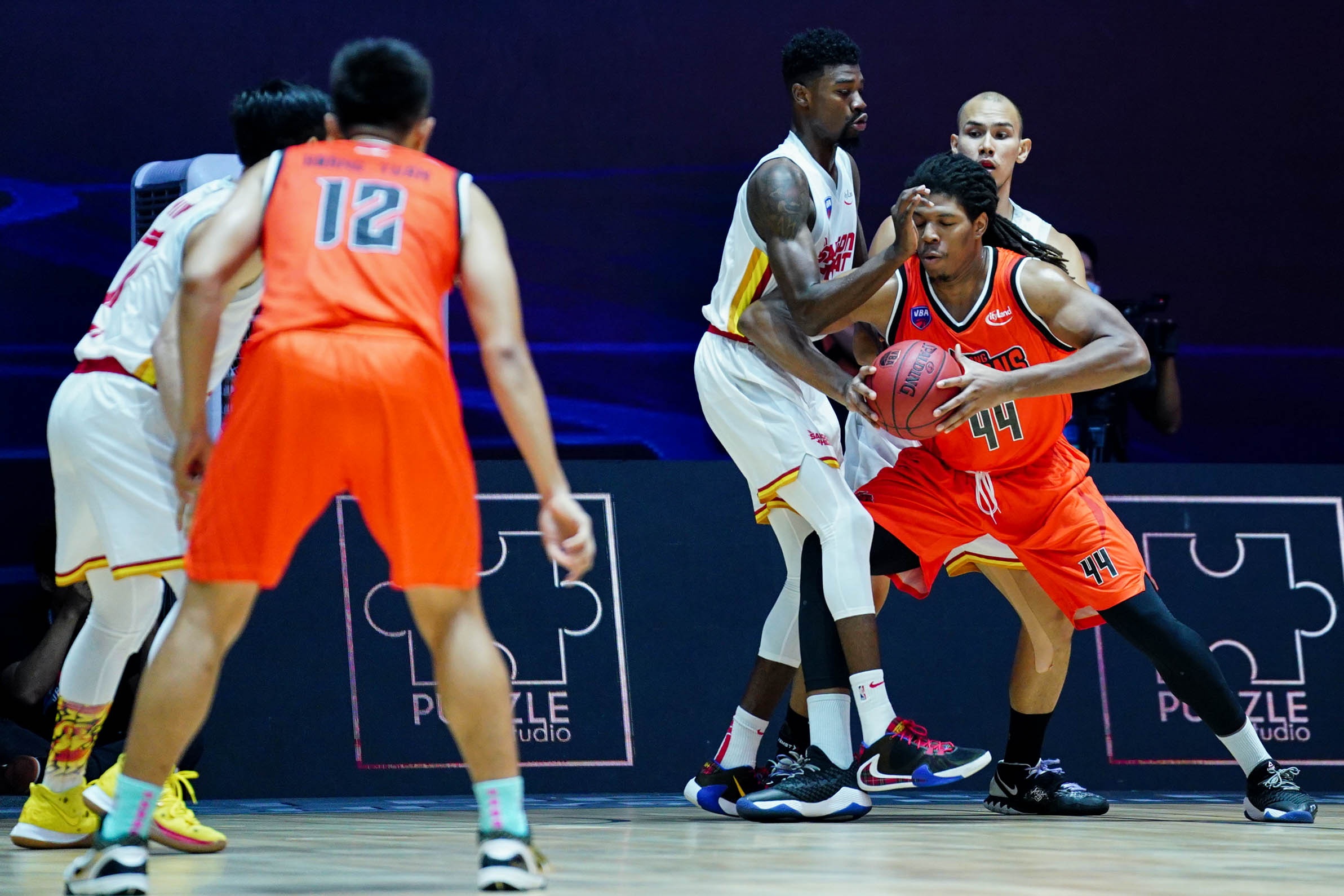 Ngoai binh Danang Dragons anh 7