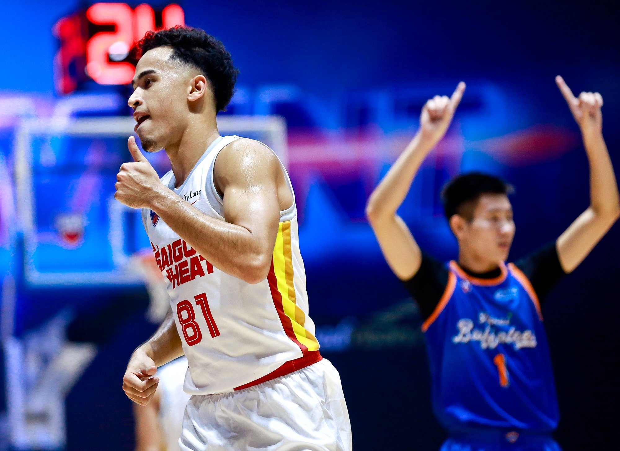 Cau thu Viet kieu Christian Juzang anh 4