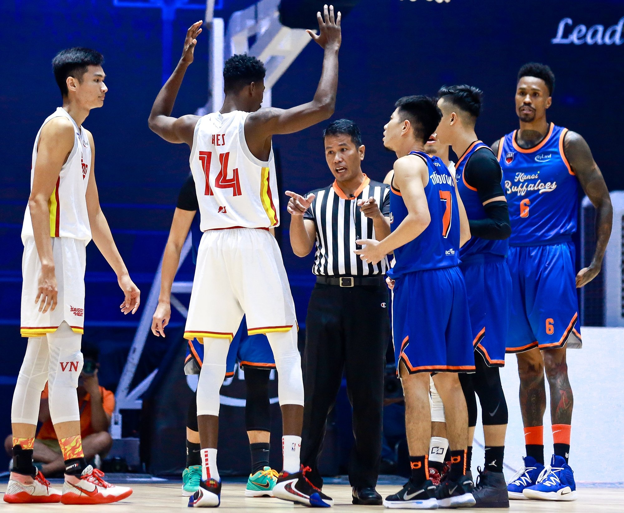 Cau thu Viet kieu Christian Juzang anh 8