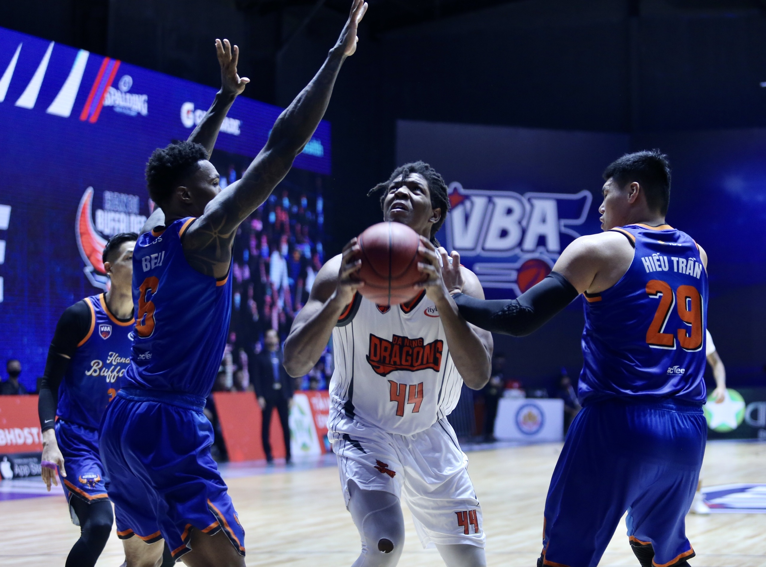 Richard Nguyen ra mat Danang Dragons anh 11