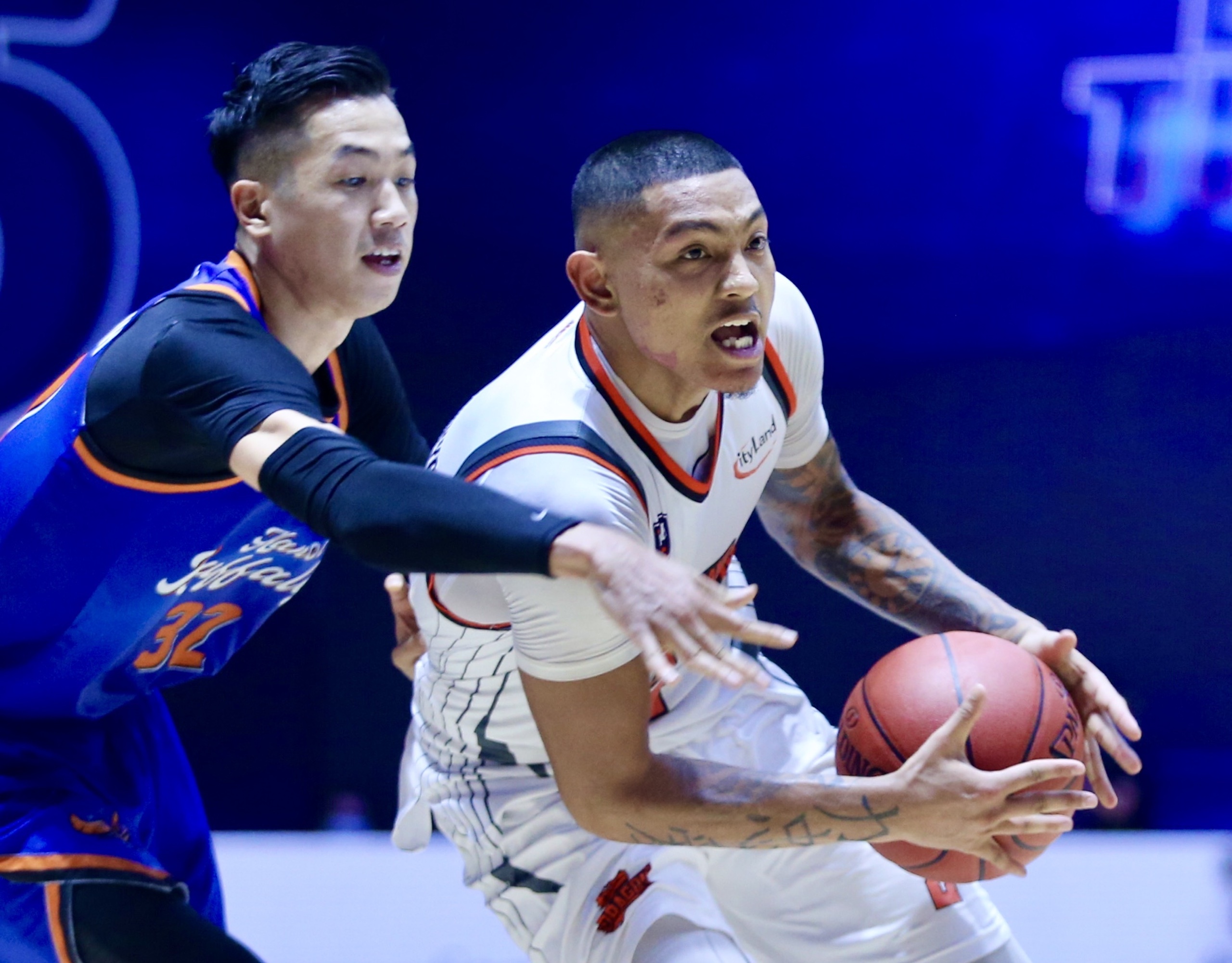 Richard Nguyen dua Danang Dragons tro lai nhom du play-off hinh anh