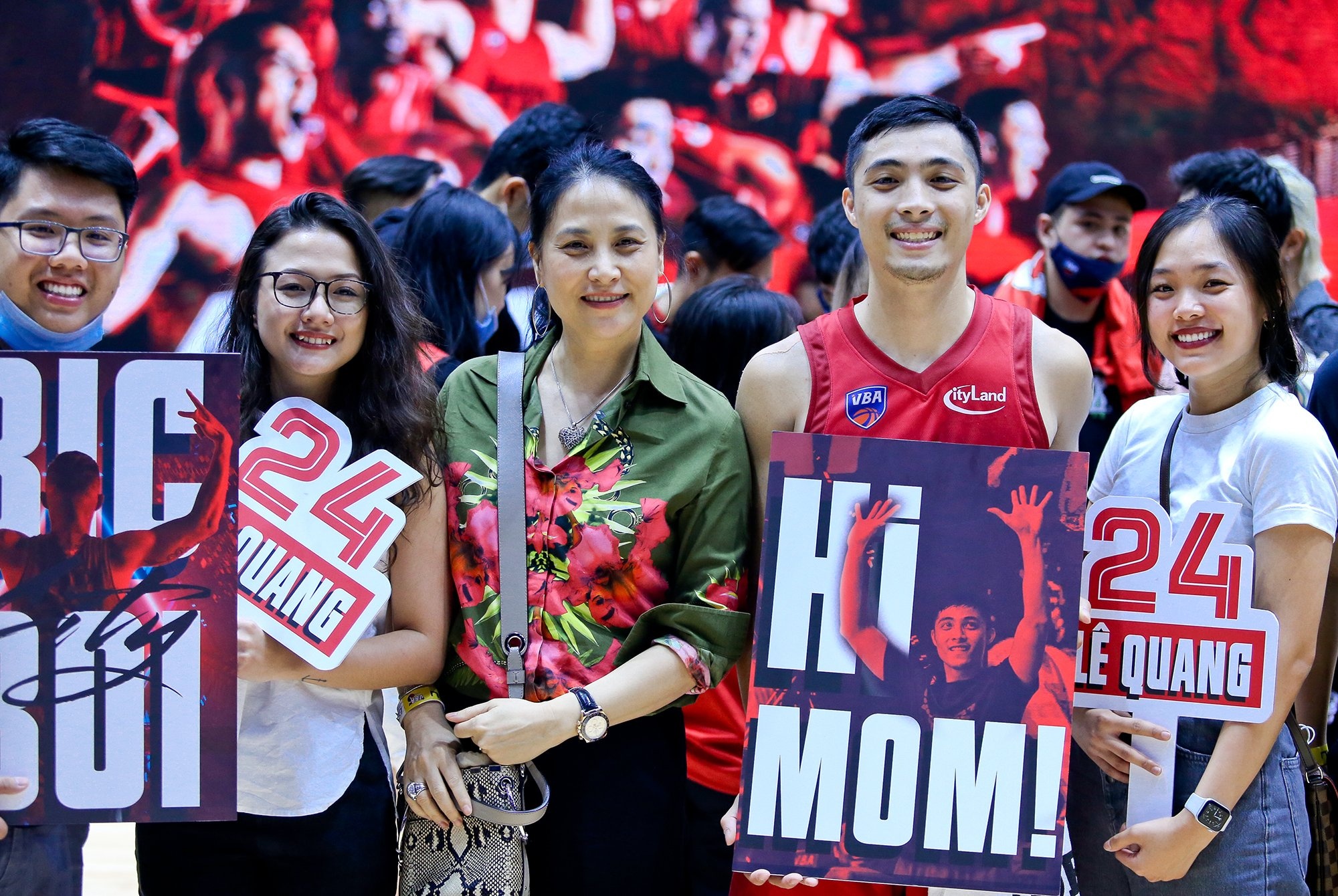 Cau thu bong ro Viet kieu anh 8