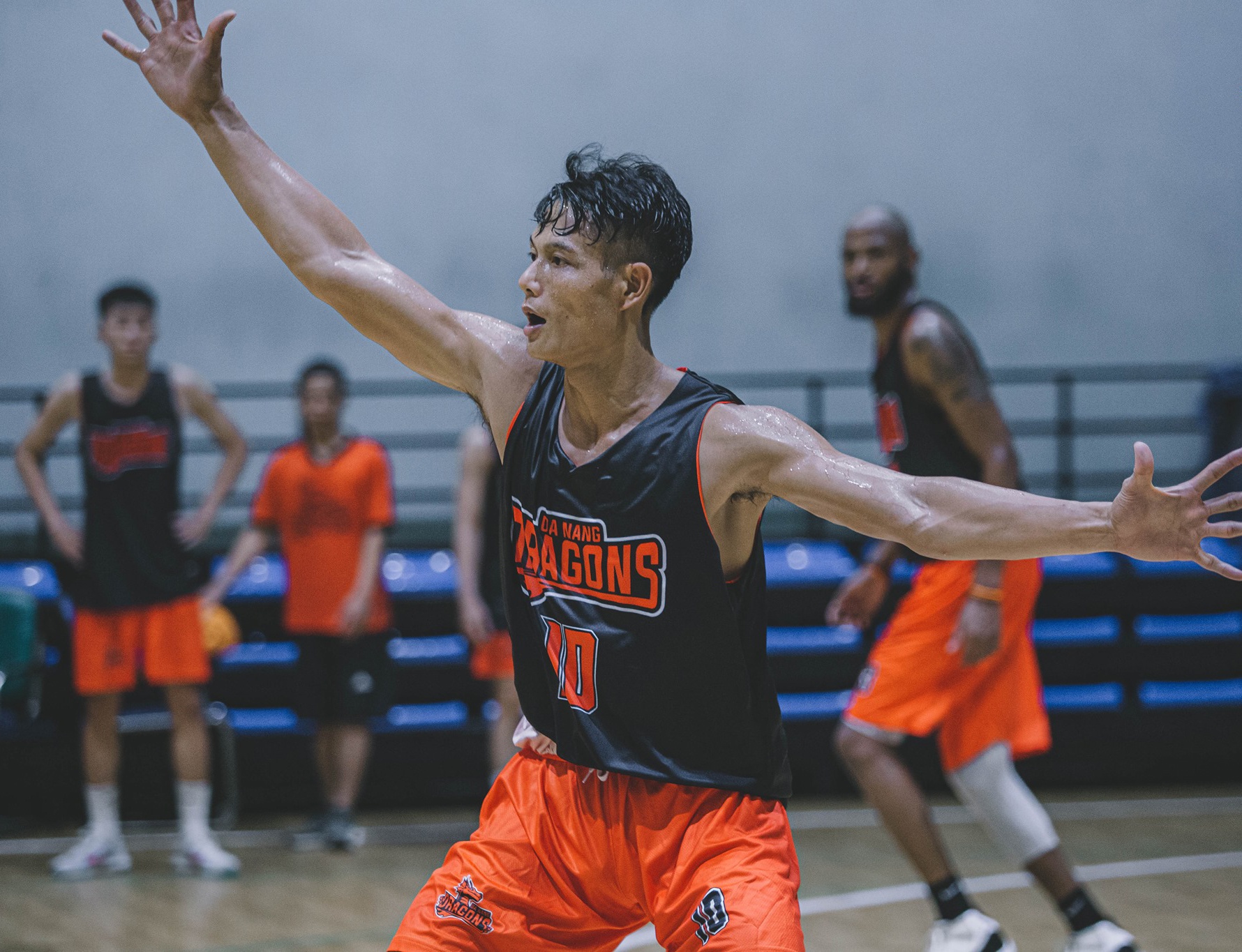 Cau thu bong ro Nguyen Van Hung anh 2