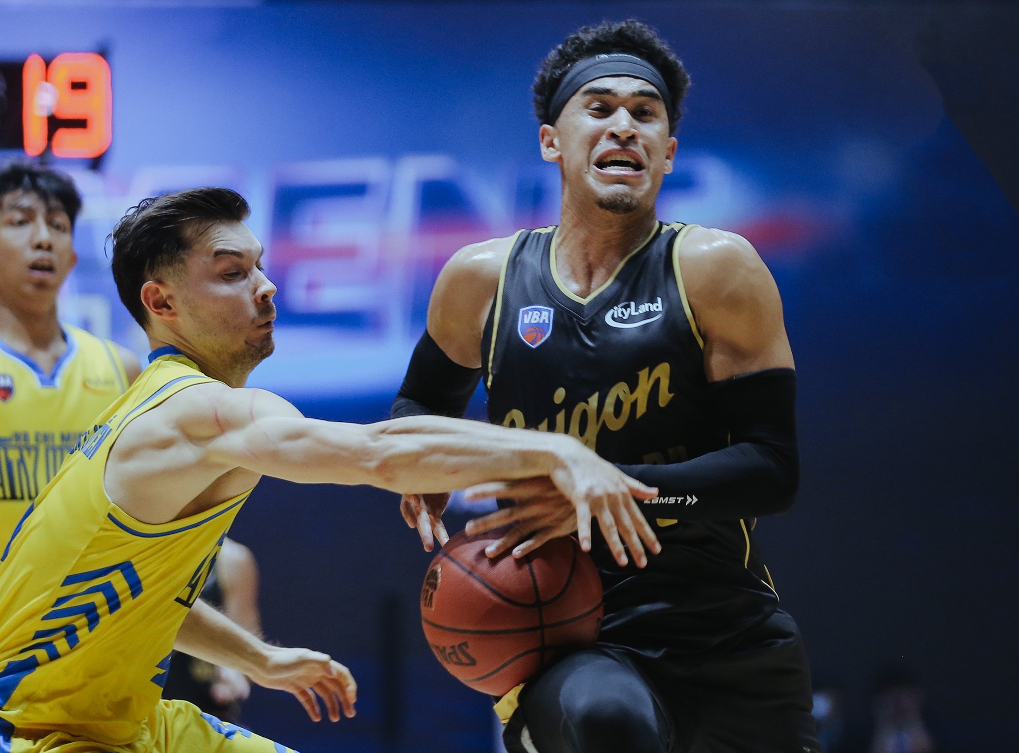 Cau thu bong ro Viet kieu Christian Juzang anh 3