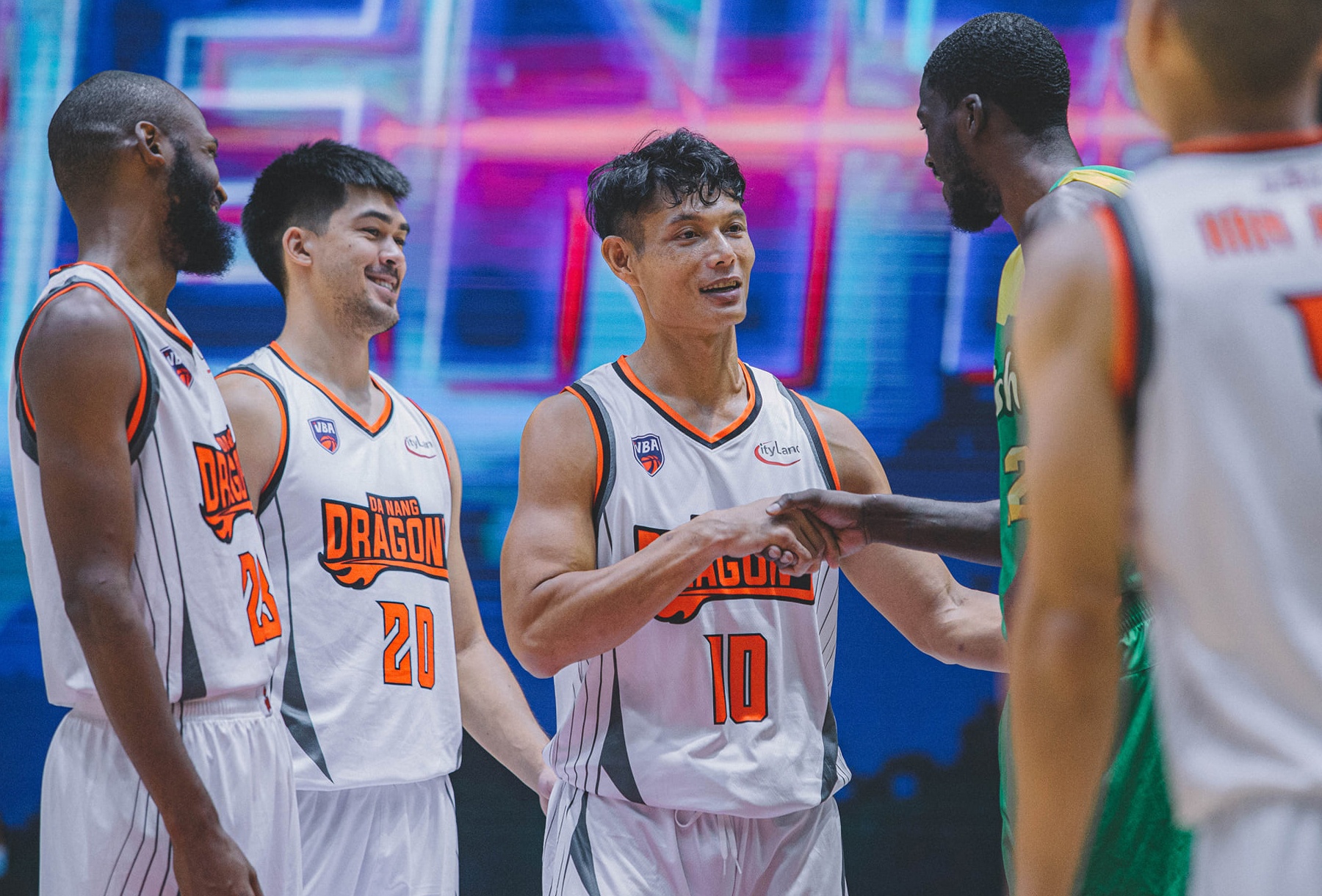 Cau thu bong ro Nguyen Van Hung anh 4