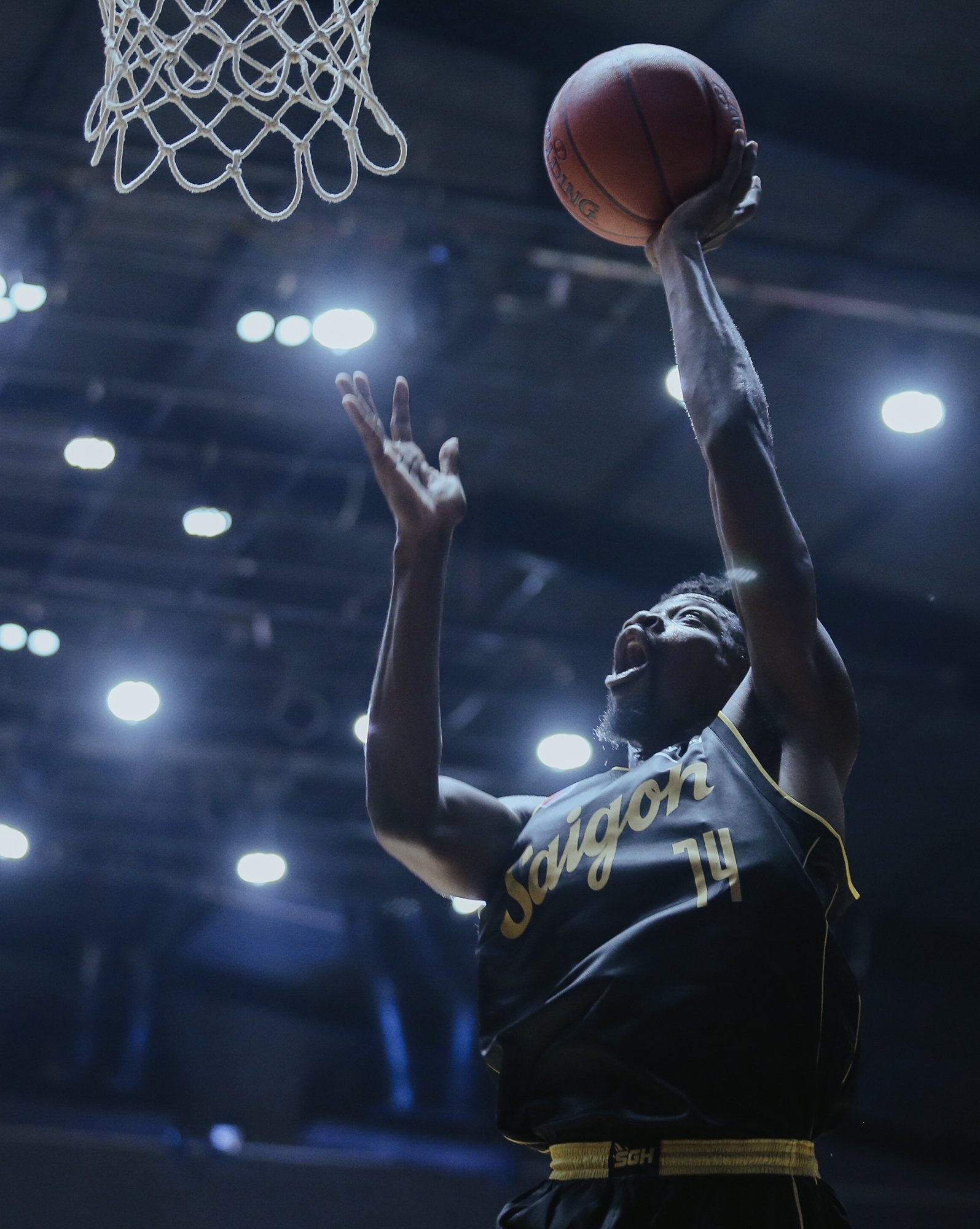 Saigon Heat vo dich vong bang VBA anh 8