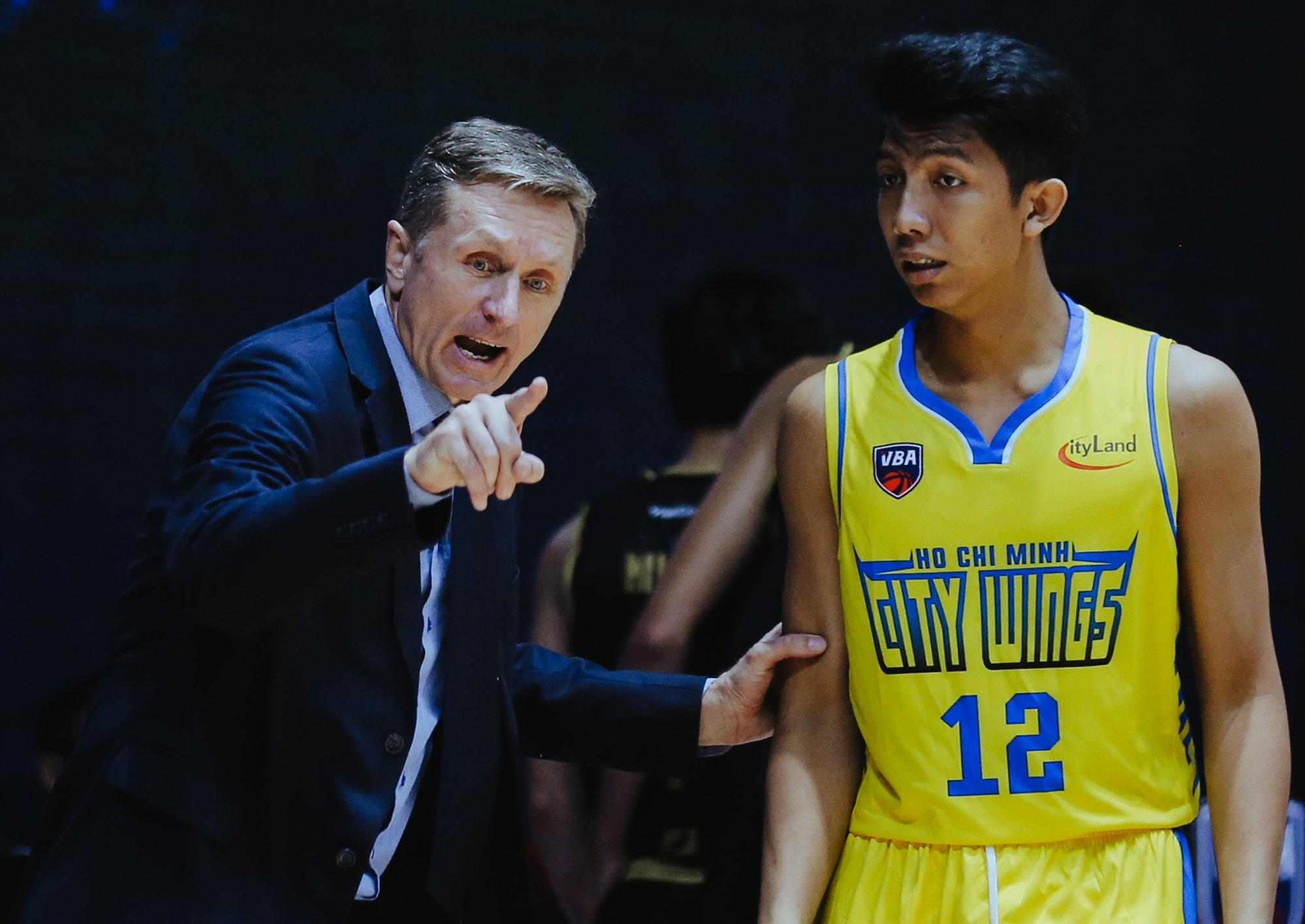 Cau thu bong ro Viet kieu Christian Juzang anh 9