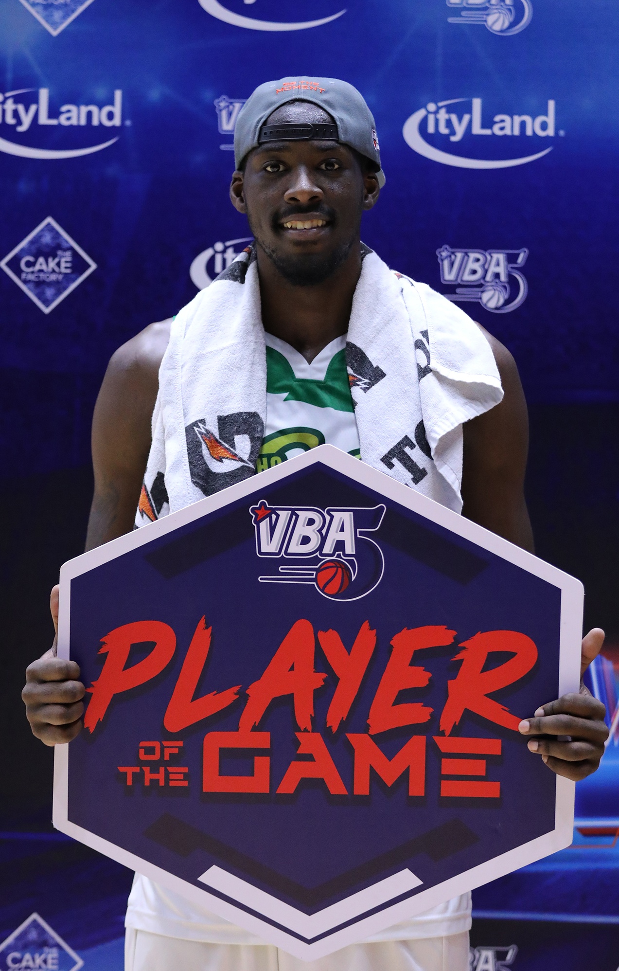 Cau thu bong ro cao nhat VBA anh 1