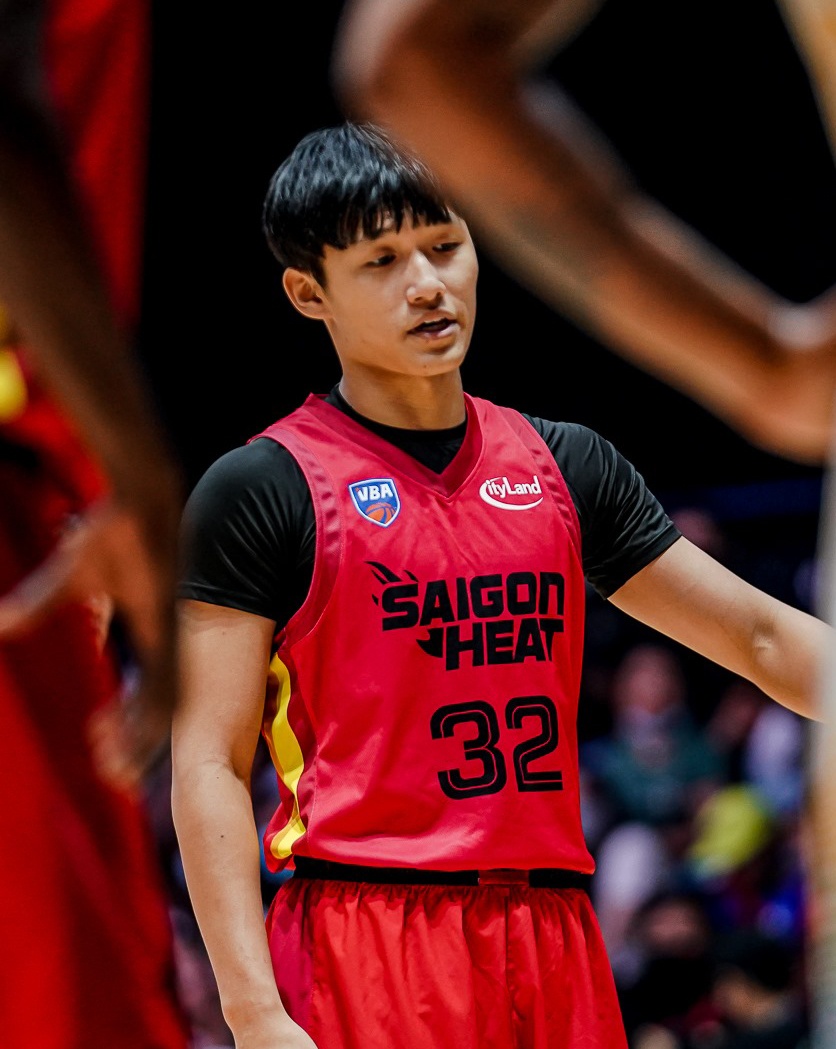 Cau thu bong ro Kim Ji Soo anh 3