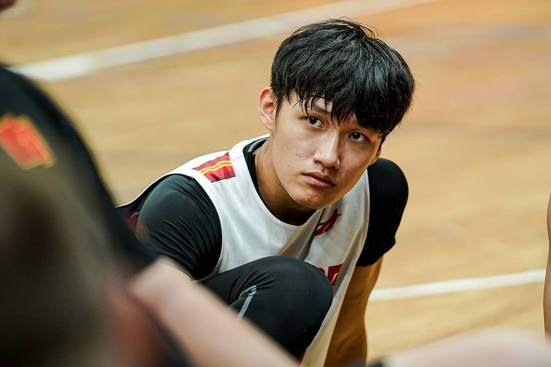 Kim Jisoo - VDV bong ro goc Han dien trai o VBA hinh anh