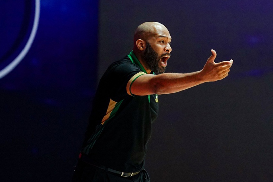 HLV Cantho Catfish than trong truoc Saigon Heat o play-off hinh anh