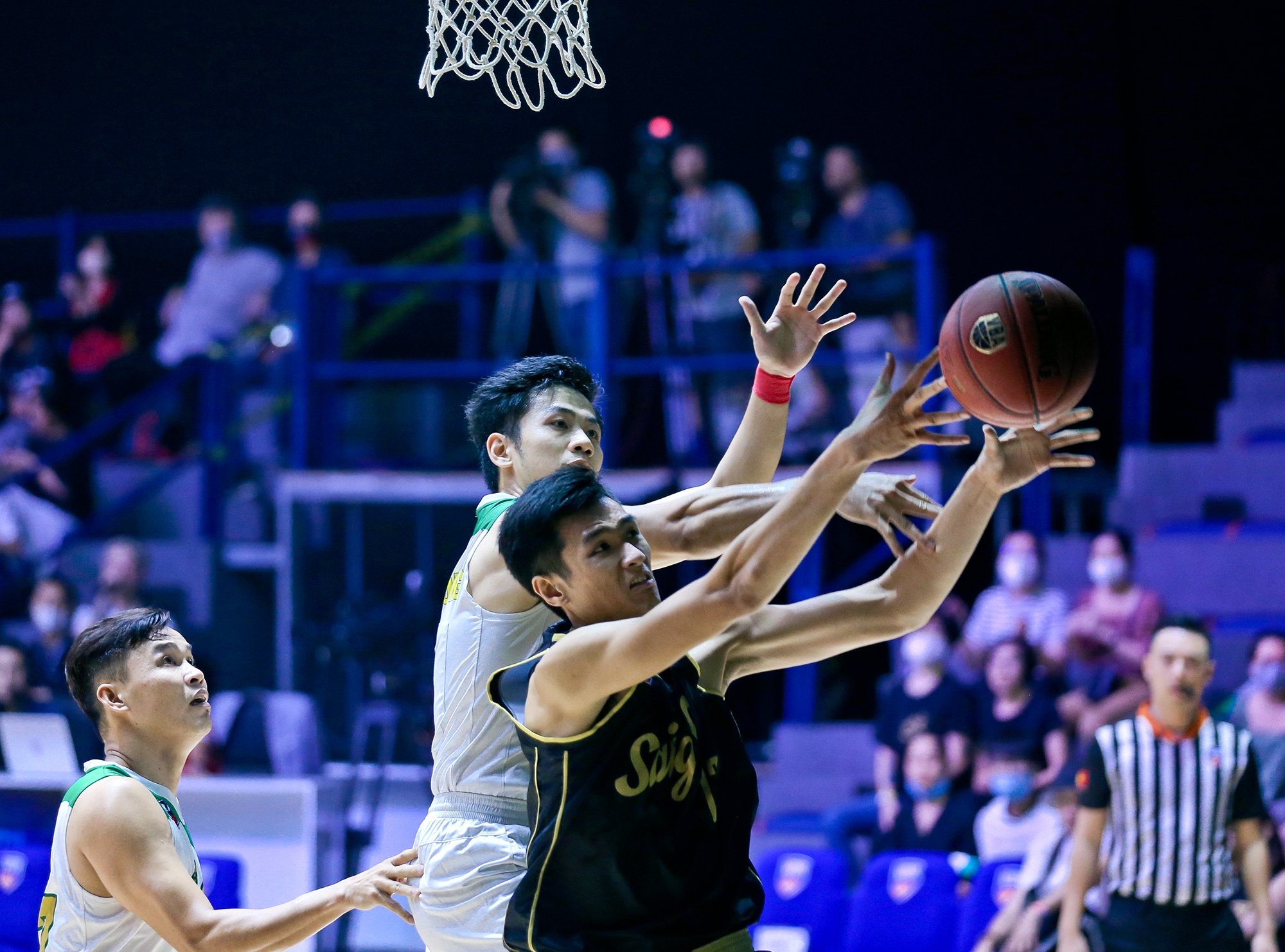 Cau thu bong ro Viet Nam cao nhat anh 6