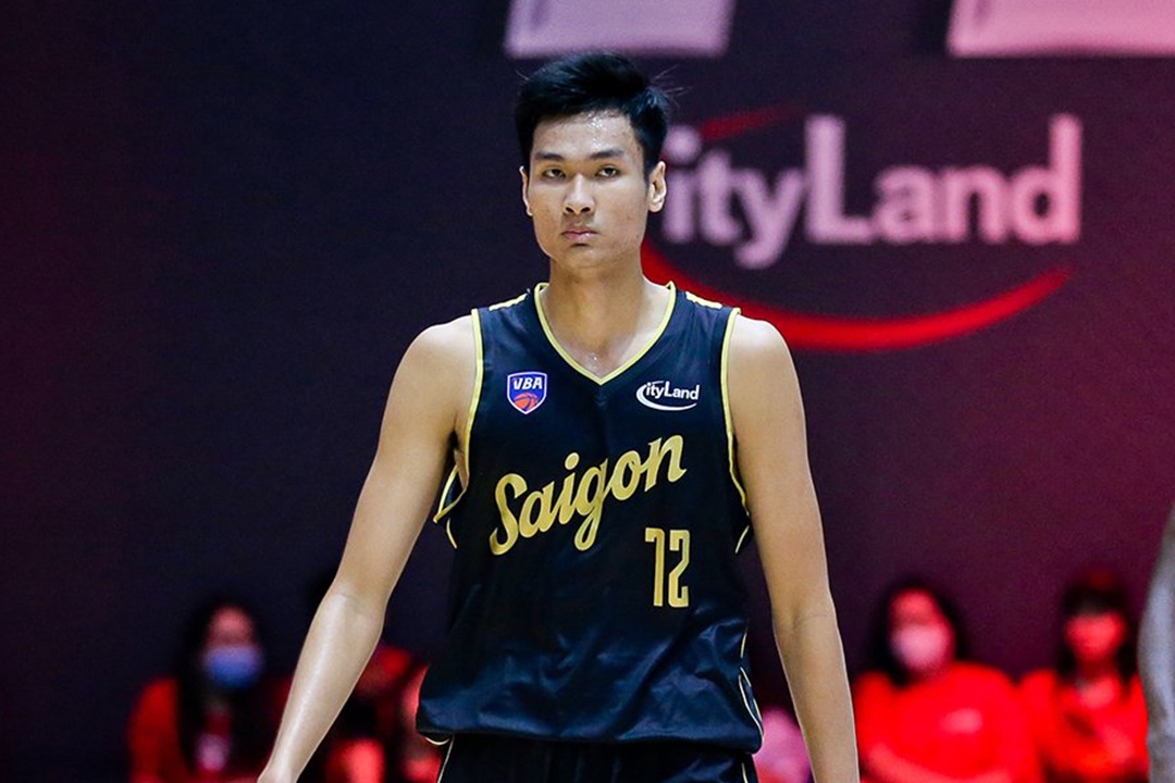 VDV cao 2,03 m toa sang o chung ket giai bong ro VBA hinh anh