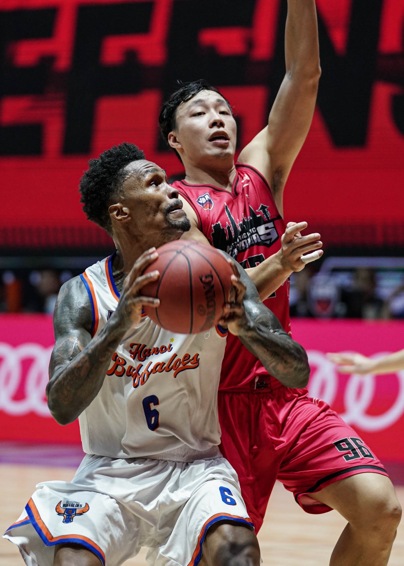 Ngoai binh Mike Bell anh 2