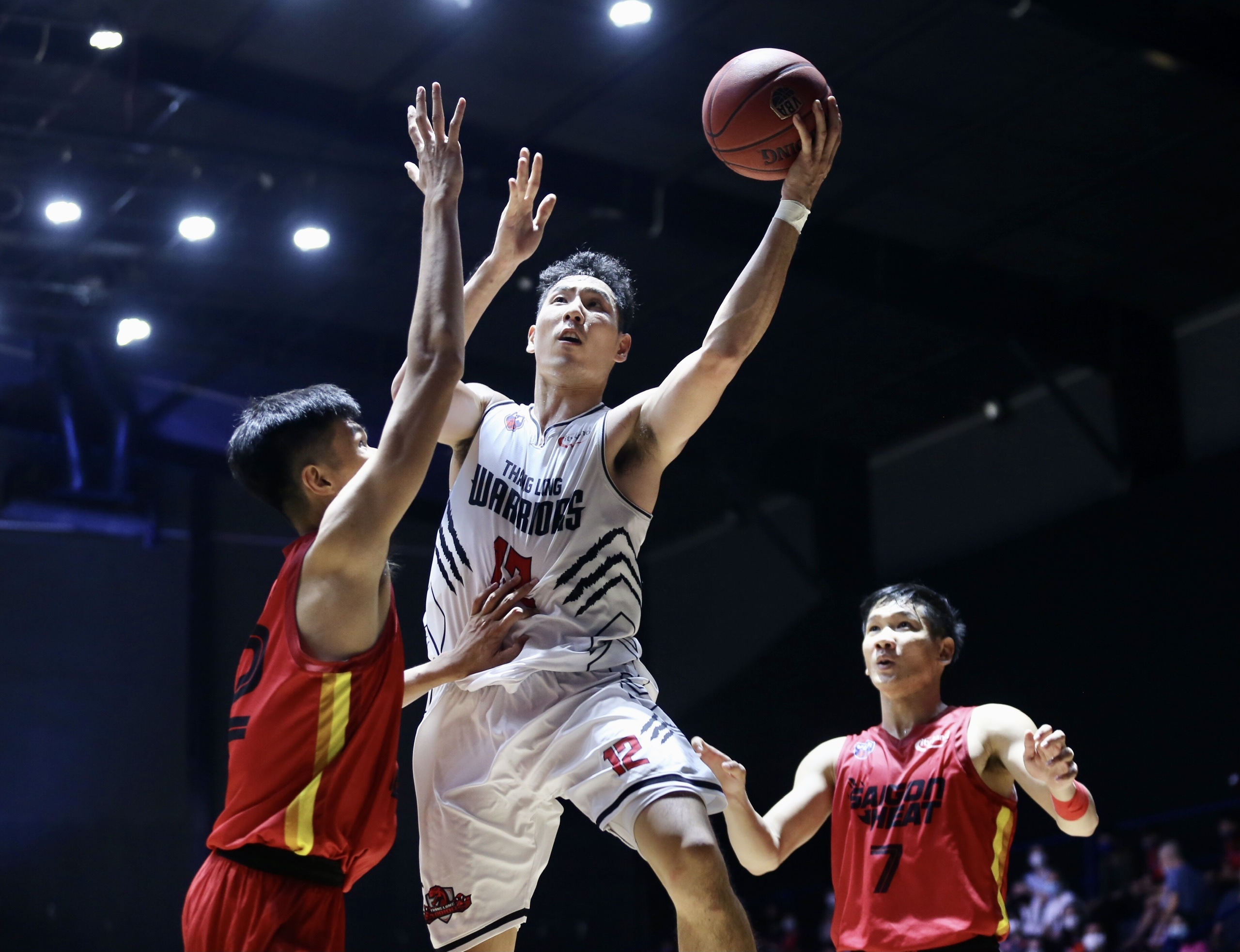 Man loi nguoc dong cam xuc cua Warriors o chung ket VBA hinh anh