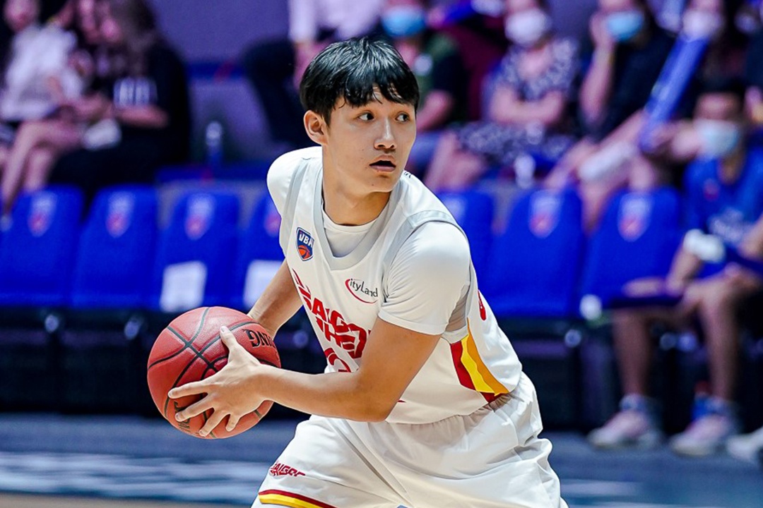 Cau thu bong ro dep trai anh 5