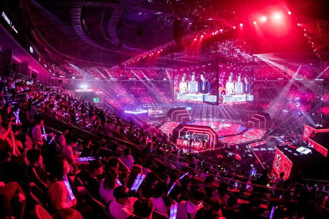 LMHT Trung Quoc dat thoa thuan truyen thong 310 trieu USD hinh anh