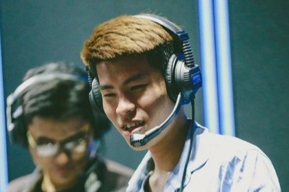 Giai LMHT Viet Nam cam 2 nam voi HLV GMedia Luxury hinh anh