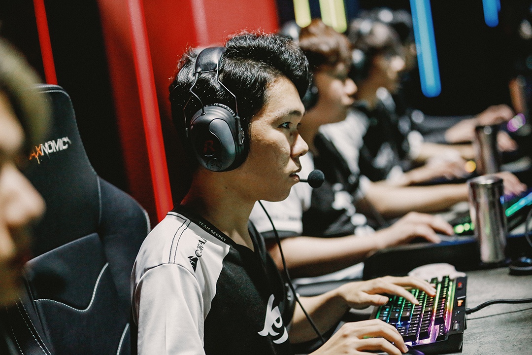 Slayder: 'Se co gang het suc de vo dich VCS' hinh anh