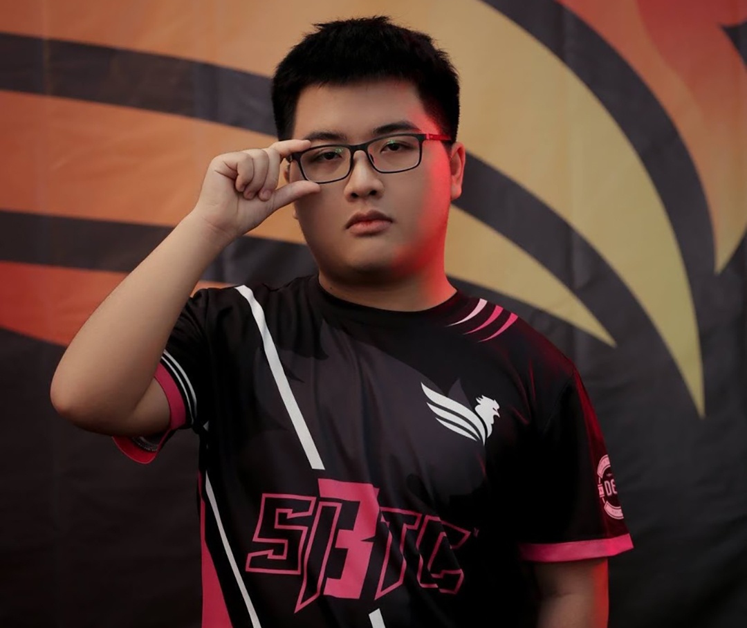 Dia1 bi cam thi dau anh 1