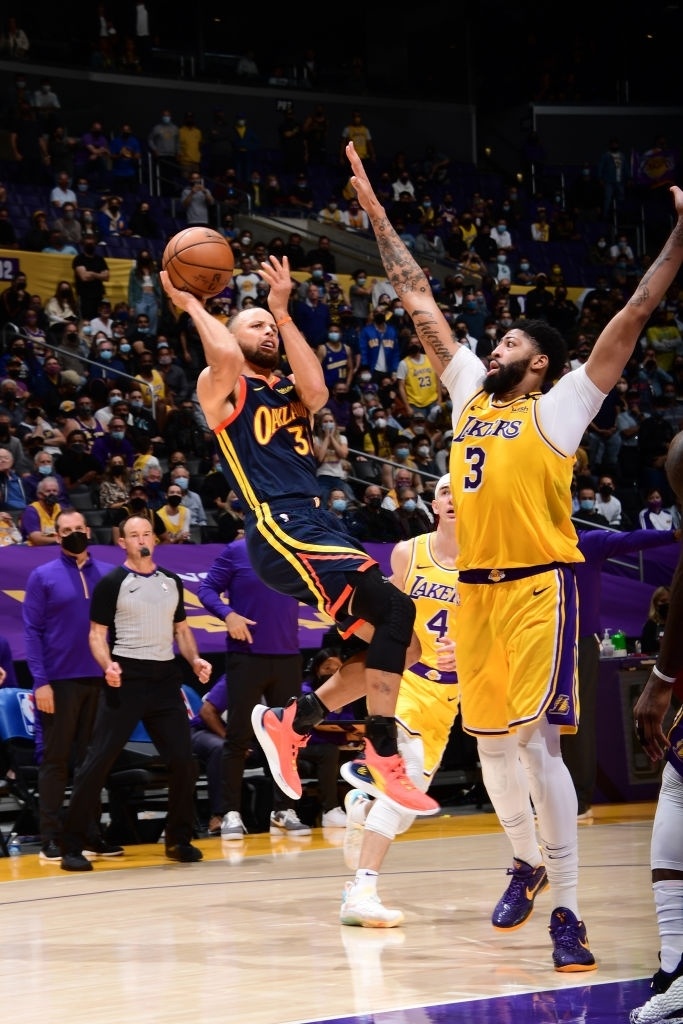 LeBron James nem diem danh bai Warriors anh 5