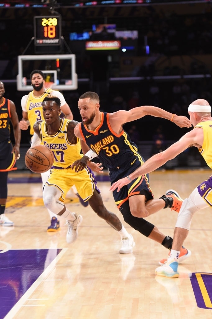 LeBron James nem diem danh bai Warriors anh 6