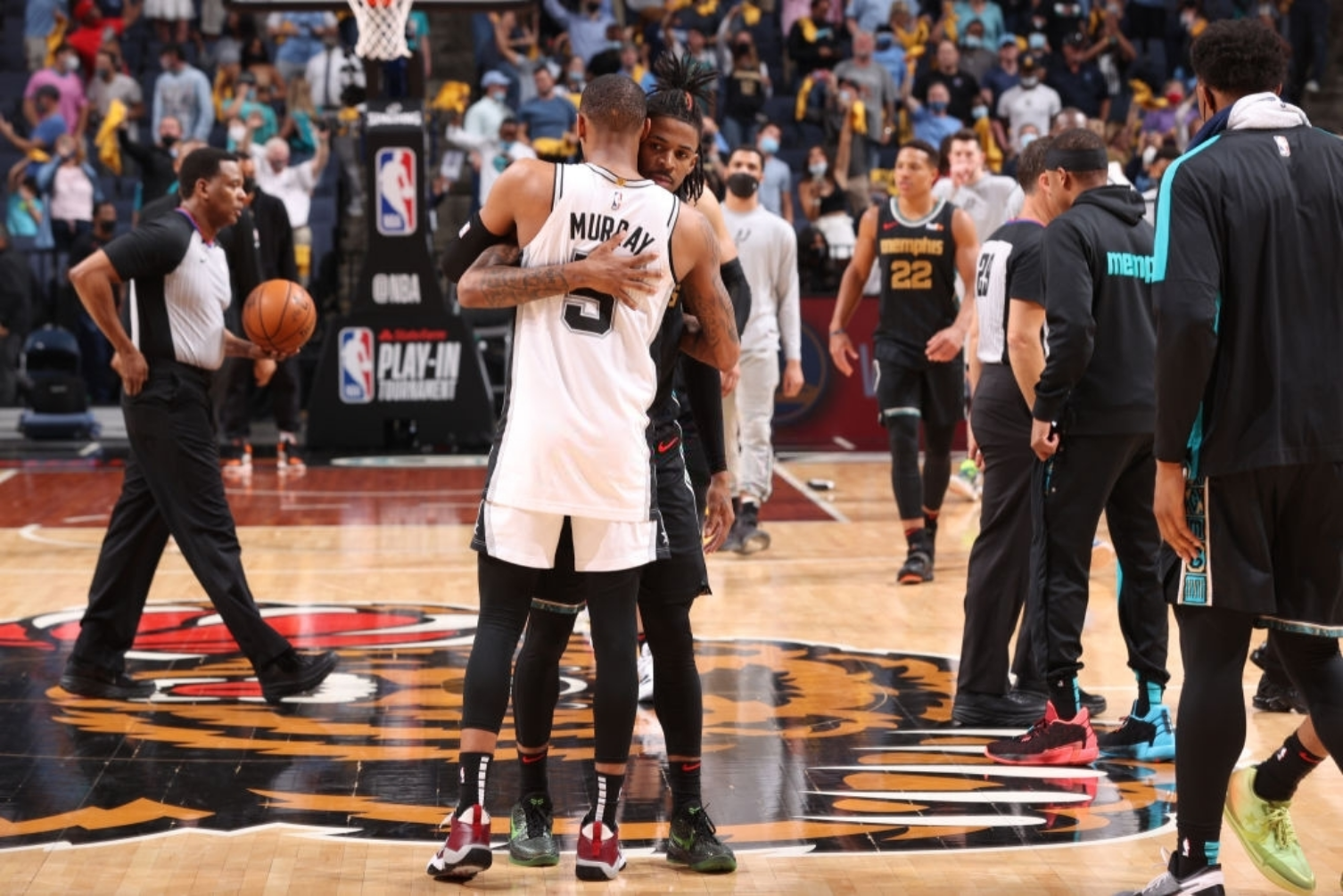 San Antonio Spurs bi loai khoi play-off anh 10