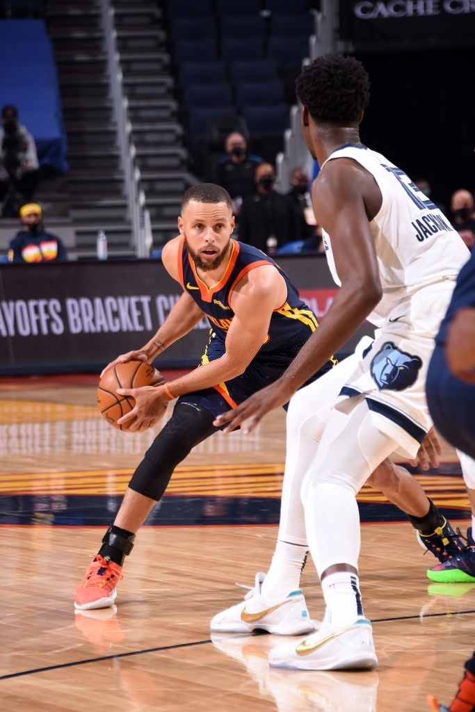 Golden State Warriors bi loai play-off anh 2