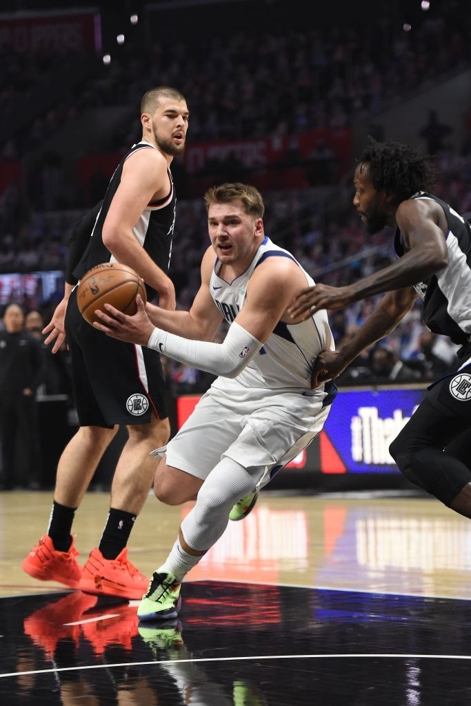 Luka Doncic ghi 31 điểm ảnh 2 Luka Doncic ghi 31 diem anh 2