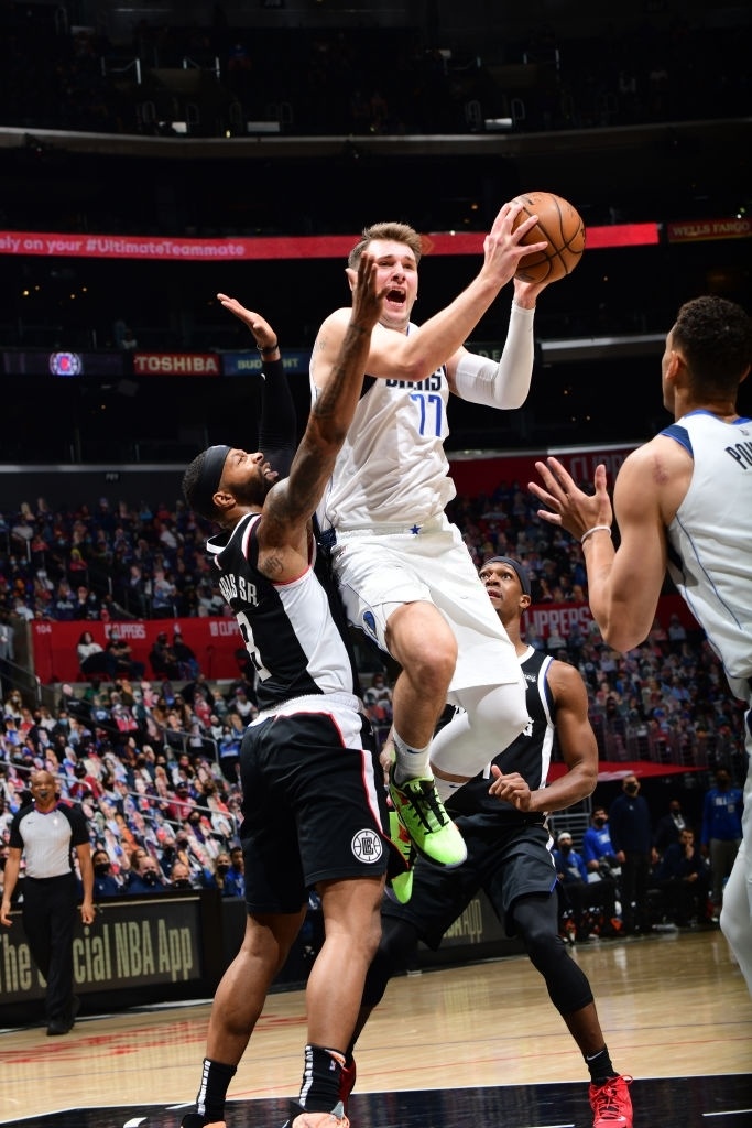 Luka Doncic ghi 31 điểm ảnh 3 Luka Doncic ghi 31 diem anh 3