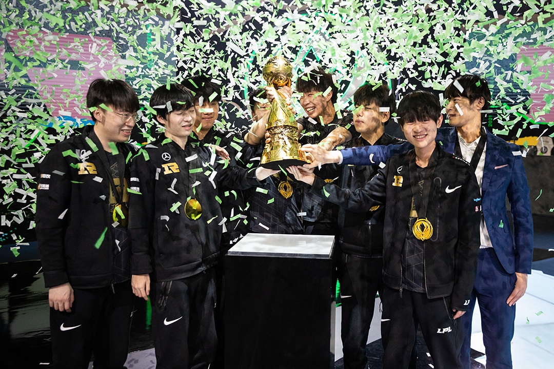 RNG vo dich MSI 2021 hinh anh